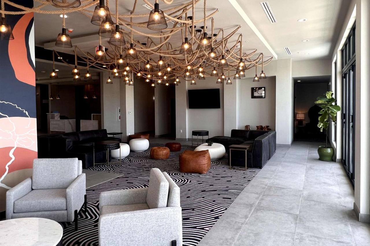 ホテル The Elm, A Ramada By Wyndham Little Elm エクステリア 写真