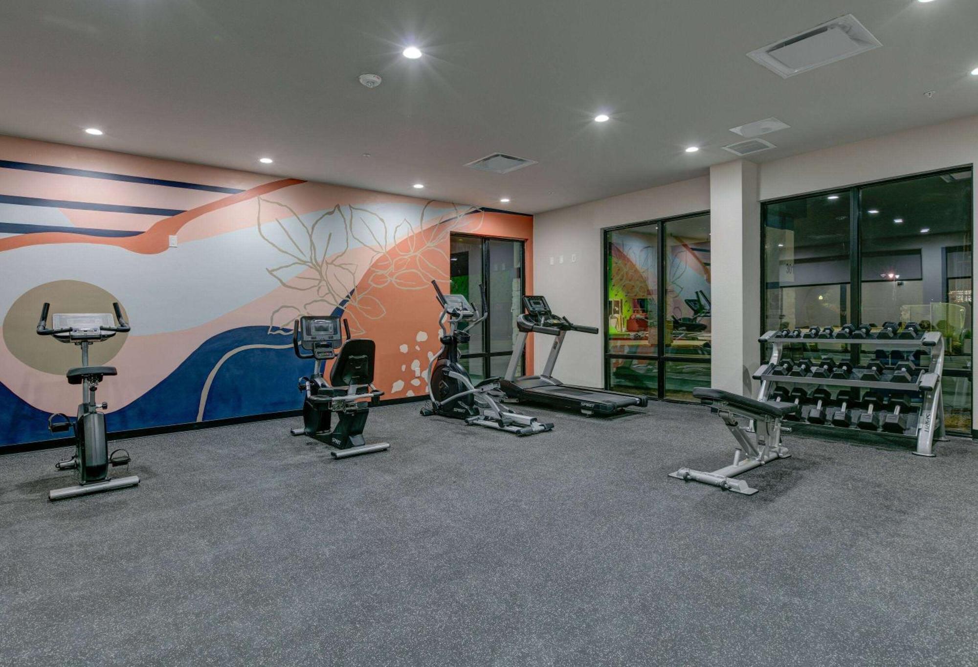 ホテル The Elm, A Ramada By Wyndham Little Elm エクステリア 写真