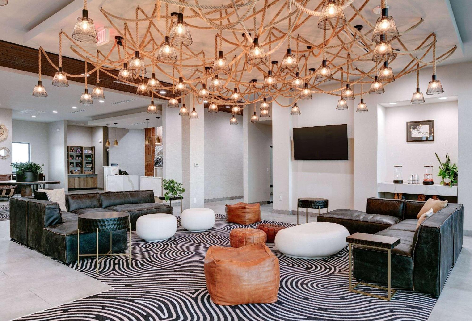ホテル The Elm, A Ramada By Wyndham Little Elm エクステリア 写真